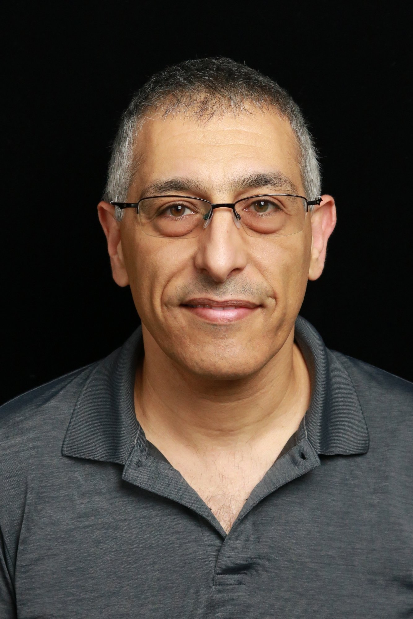 Yossi portrate highres